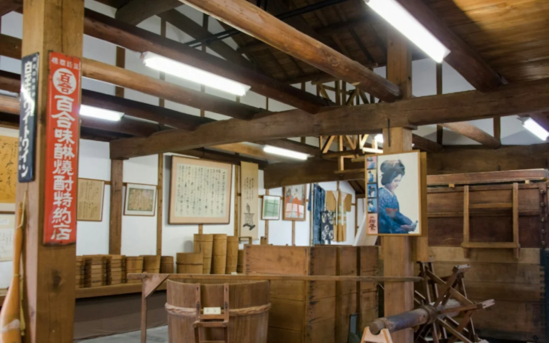 Hyogo: Eigashima Sake Brewery & White Oak Distillery Guided Tour with Tastings Image 3