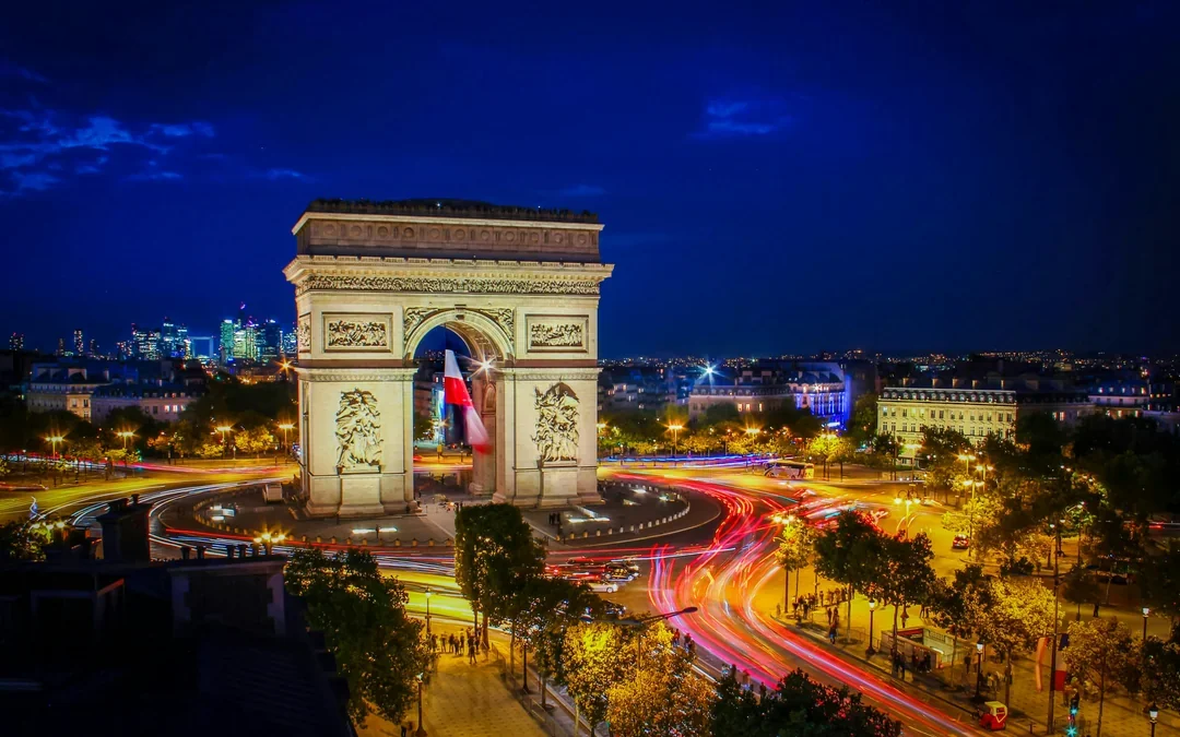 Illumination Tour of Paris and Eiffel Tower Summit (Reserved Access) Image 5