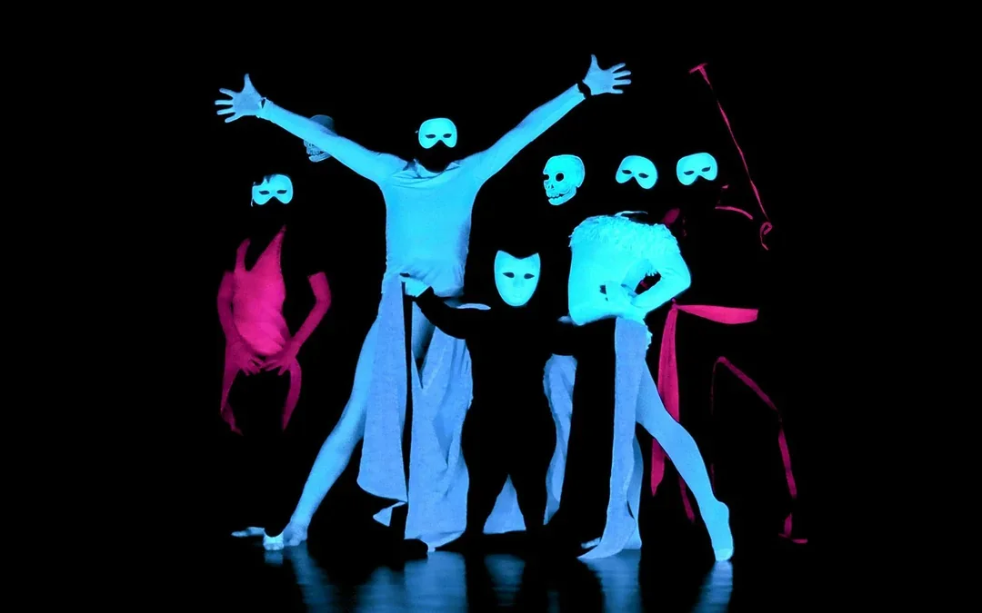 Images of Love Black Light Theater Show Tickets Image 6