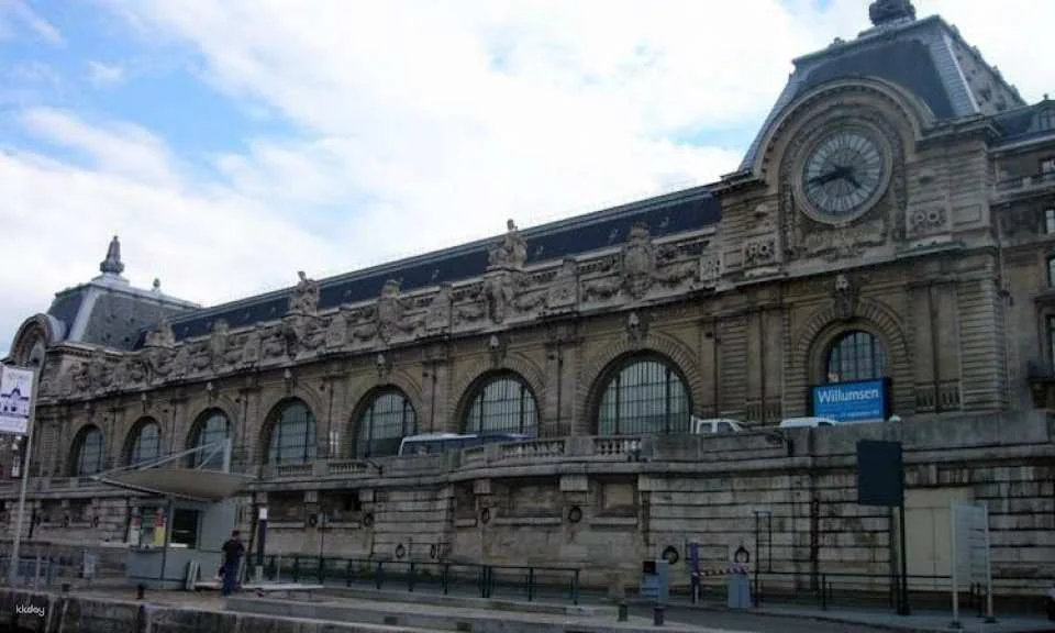 Impressionist masterpieces at Orsay Museum small group tour