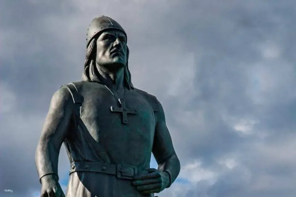 In-App Self-Guided Walking Tour to Discover Reykjavik