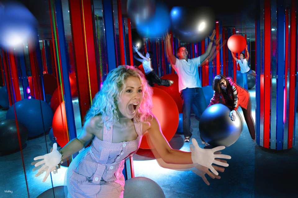 Infinity Attraction｜Gold Coast