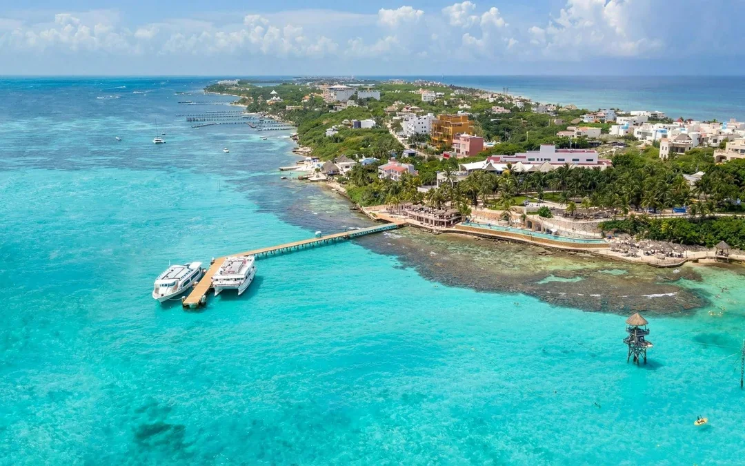 Isla Mujeres Tour with Catamaran, Snorkeling & Beach Club Image 3