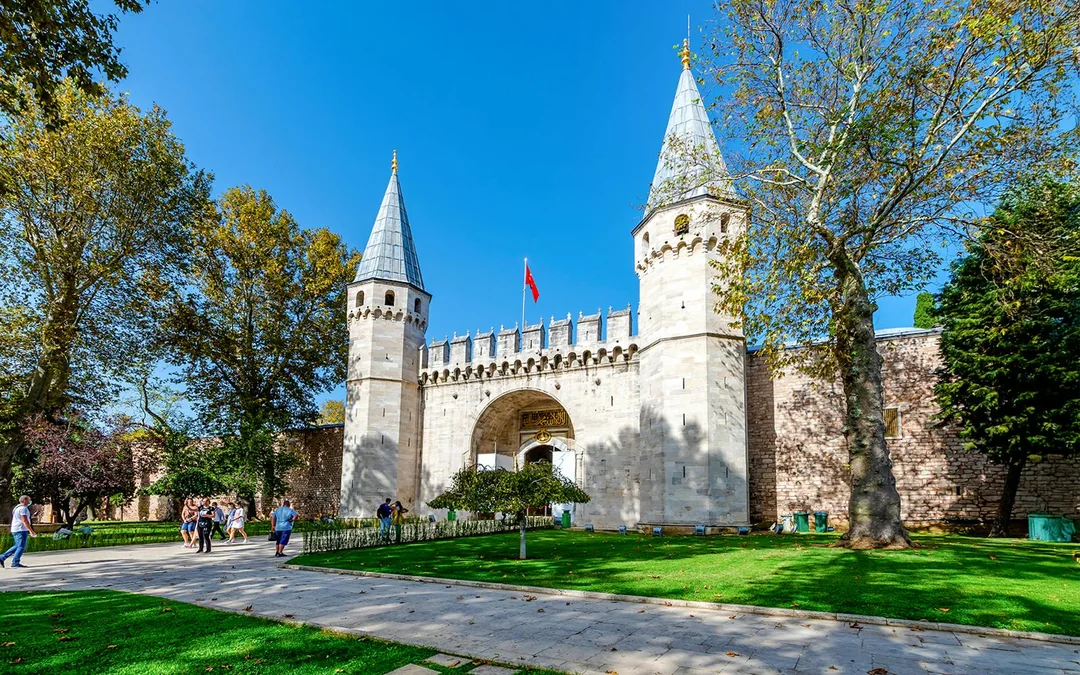 Istanbul City Tourist Pass: Access to 120+ Attractions & Services Image 2