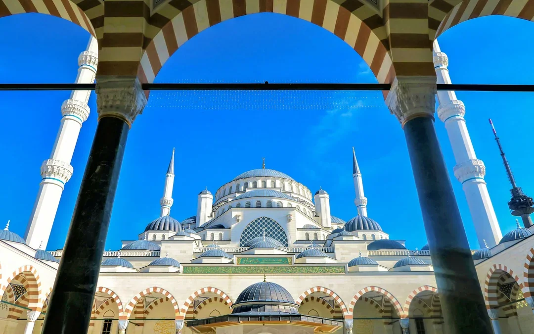 Istanbul: Europe & Asia Tour by Bus with Bosphorus Cruise Image 3