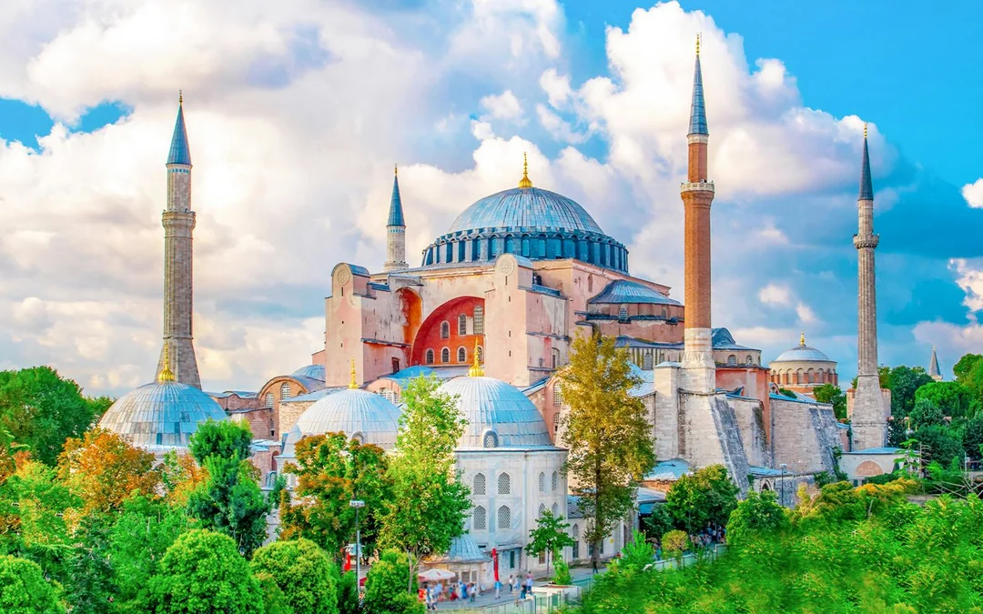 Istanbul Top Museums 3-Day Pass: Guided Tour + Entry Tickets & Free Bosphorus Cruise Image 1