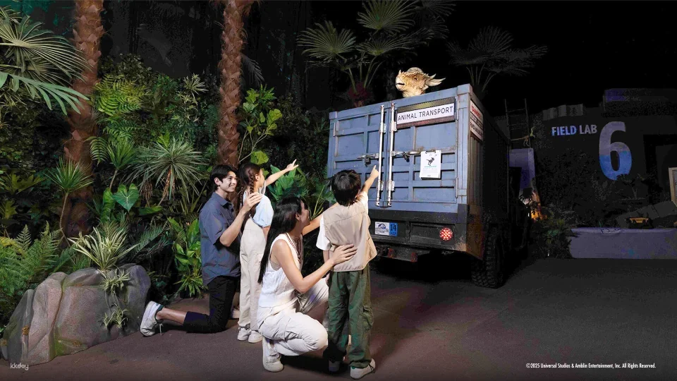 Jurassic World Bangkok: The Experience at Asiatique The Riverfront | Thailand