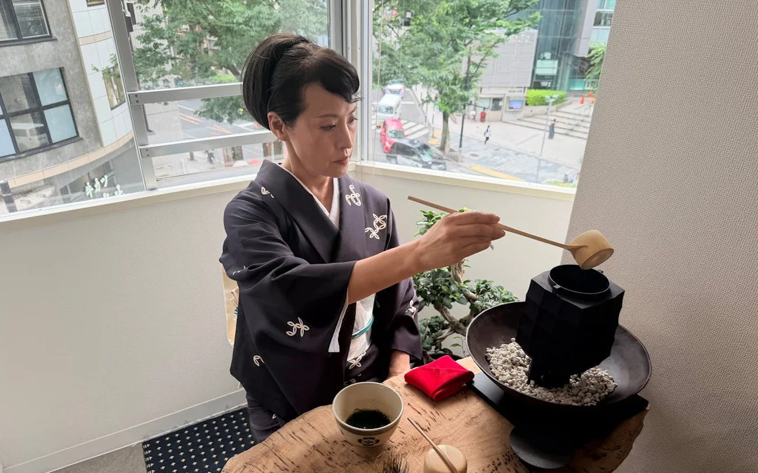 Kintsugi Workshop in Shibuya: Small-Group Japanese Pottery Repair Class with Matcha and Sweets Image 4
