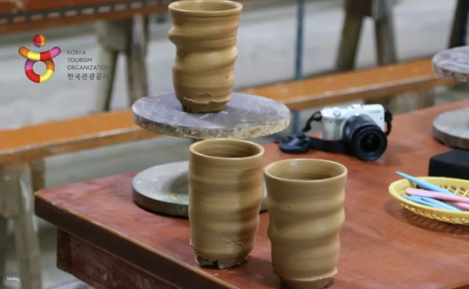 Jeju Seongjido Pottery Experience (advance reservation required)