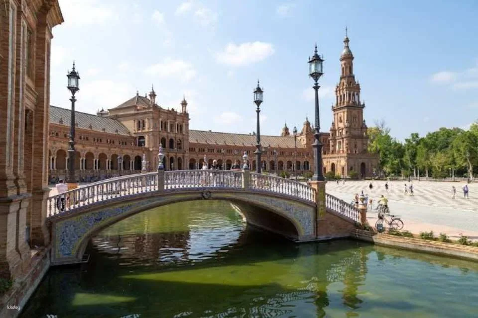 Seville city transfer - Seville at your own pace