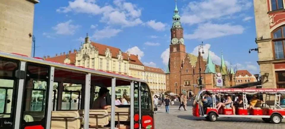 Wrocław electric car tour with guide