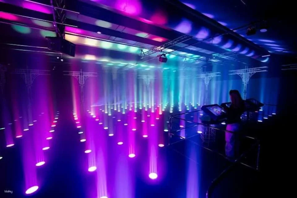 Ticket to AMAZE immersive audiovisual experience