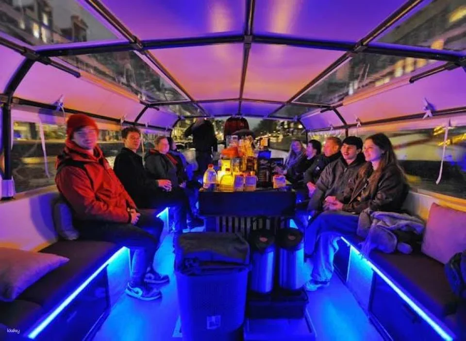 Light Festival Cruise with Open Bar and Mulled Wine in Amsterdam