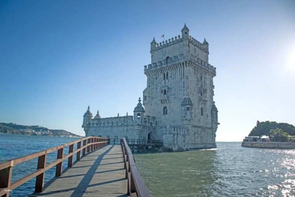 Lisbon Old Town Walking, Helicopter Ride and Sailing Waterfront Tour