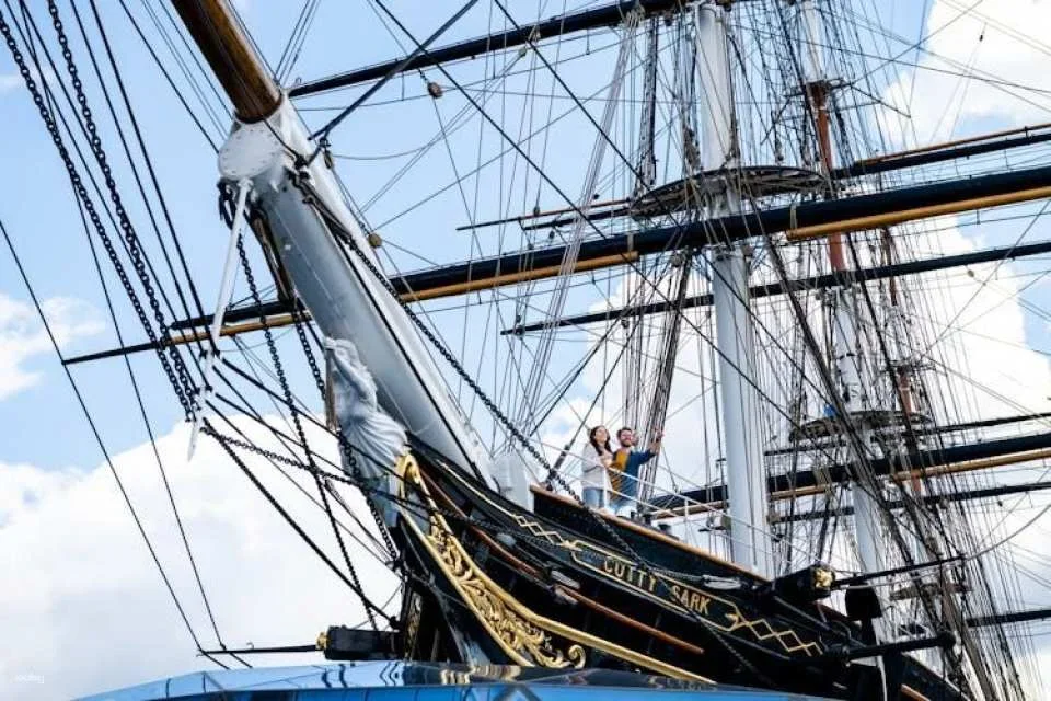 Entrance at the Cutty Sark with afternoon tea