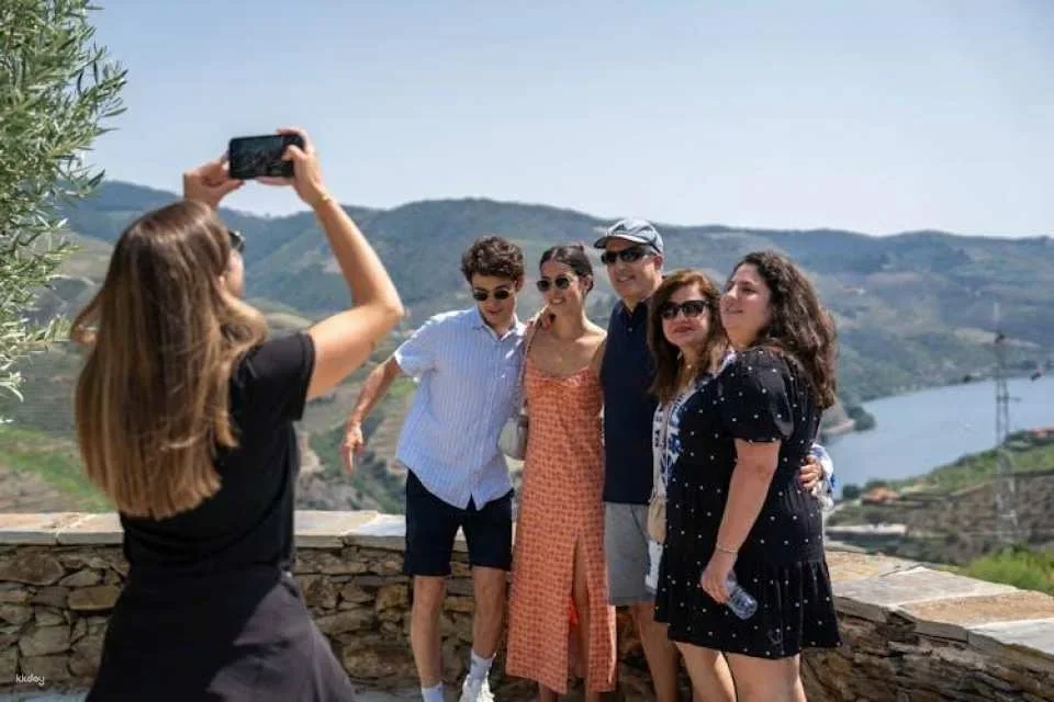 Historical guided tour of the Alto Douro Wine Region with wine tasting