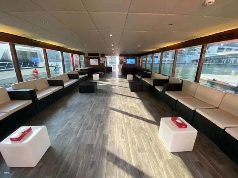 1-hour cruise at Dubai Marina