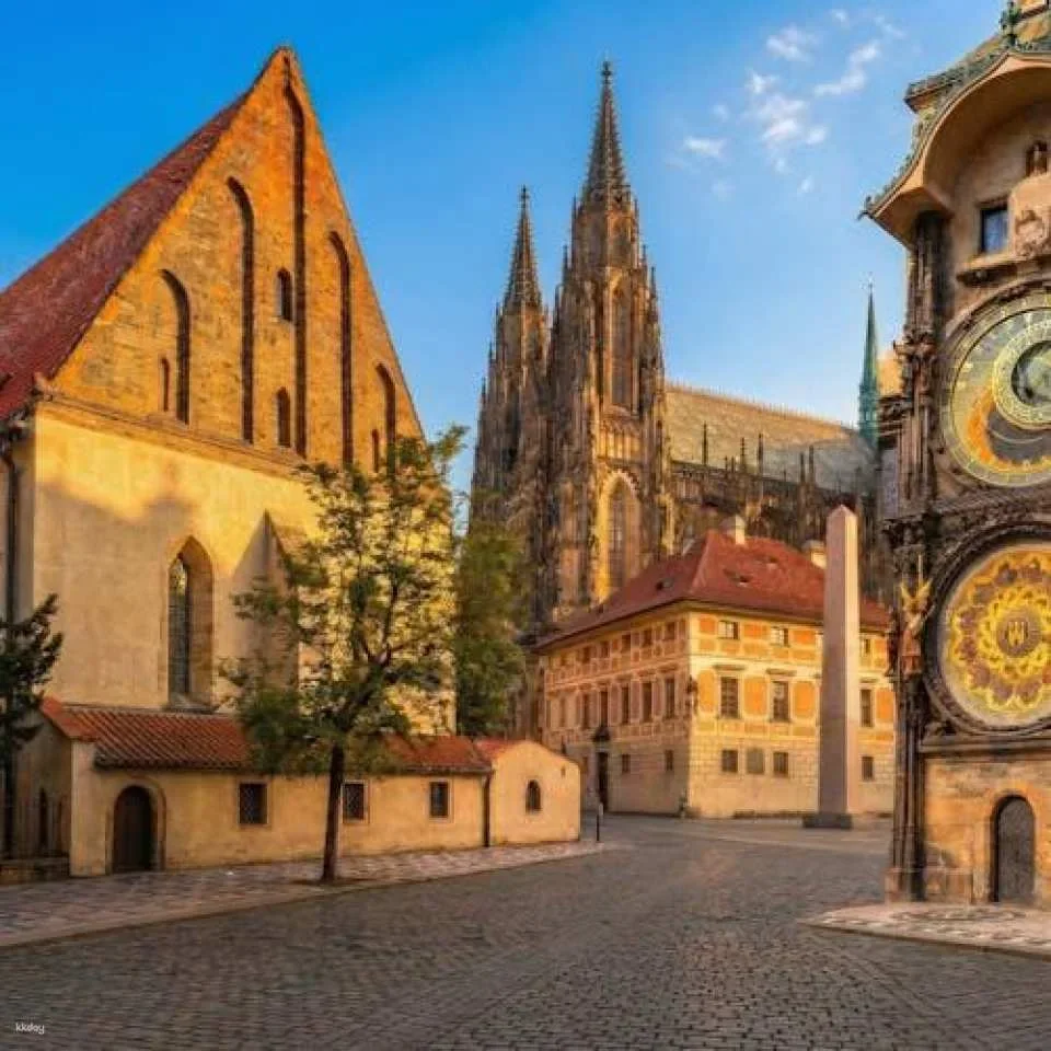 Prague Castle and Orloj with National Museum or Jewish Quarter