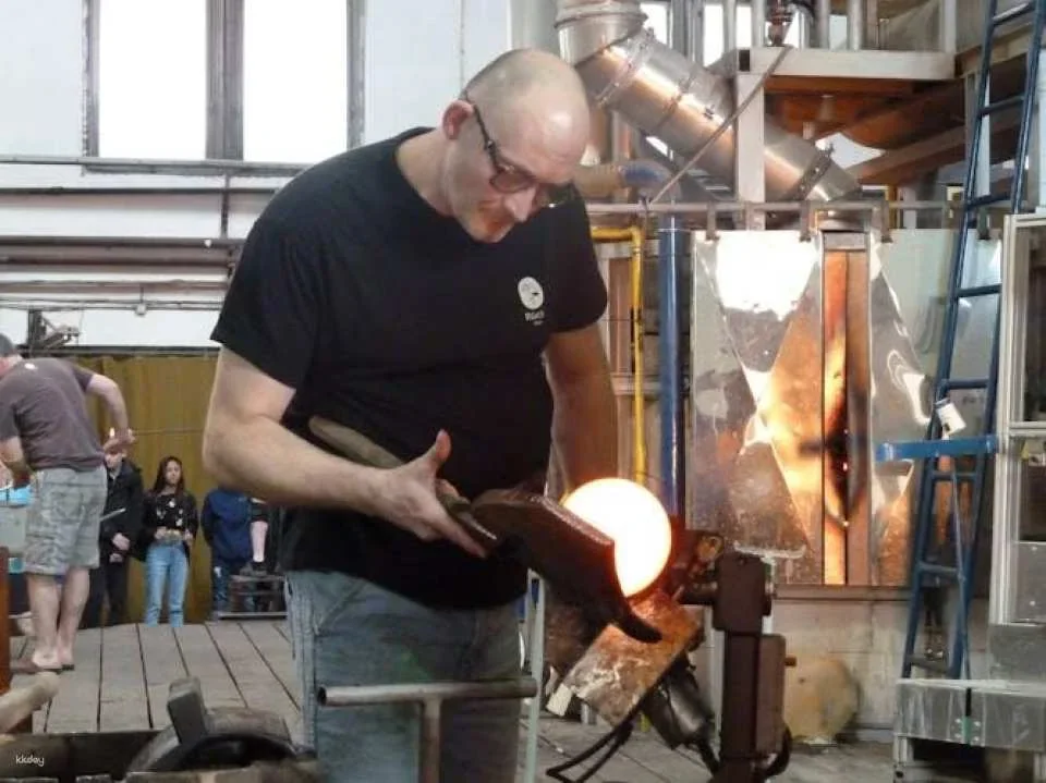 Excursion to Rückl Crystal Glass Factory Nizbor from Prague