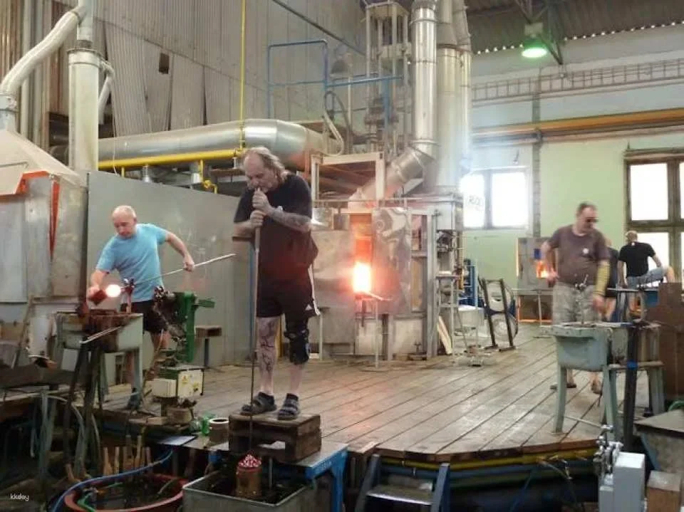 Excursion to Rückl Crystal Glass Factory Nizbor from Prague