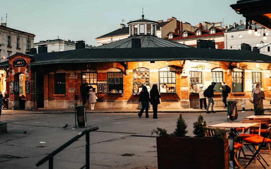 Krakow Hidden Bars & Polish Tapas Experience in Jewish Quart Image 1