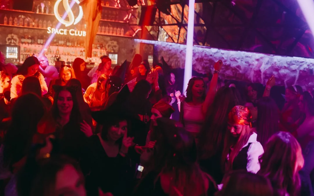 Krakow Pub Crawl By Party Animals Image 5