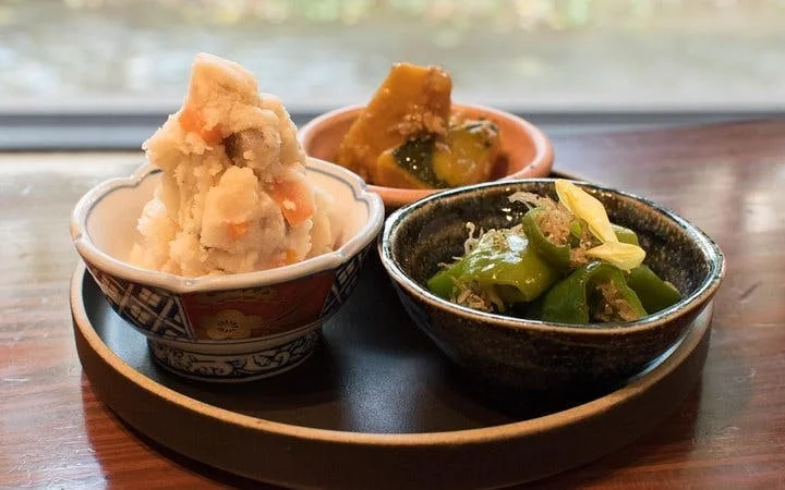 Kyoto Night Food Walking Tour: 3-5 stops, 10+ Local Dishes Image 2