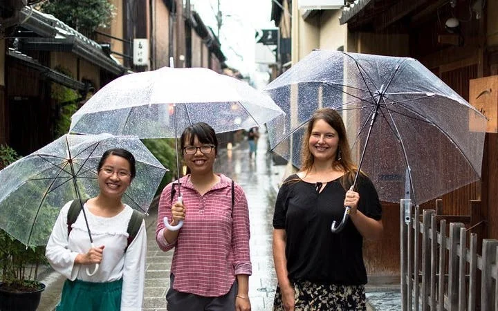 Kyoto Night Food Walking Tour: 3-5 stops, 10+ Local Dishes Image 3