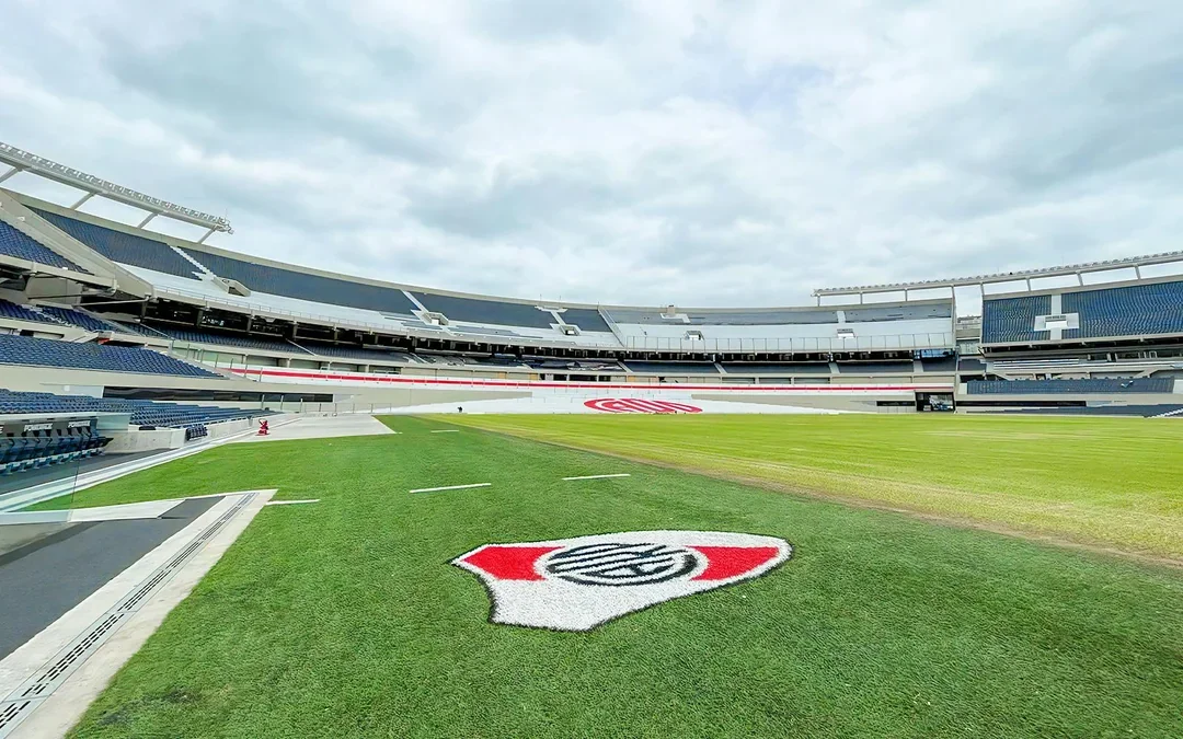 La Bombonera & River Plate Guided Tour Image 5
