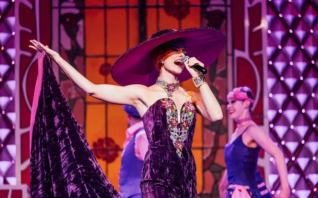 La Nouvelle Eve Cabaret Show with Champagne Image 4
