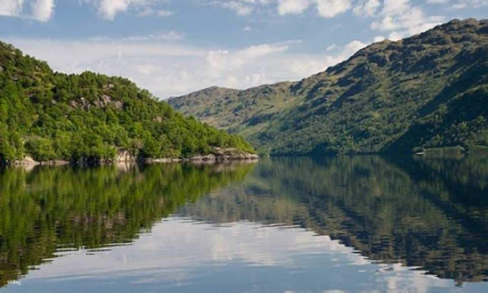 Loch Lomond, The Trossachs National Park and Stirling Castle from Glasgow