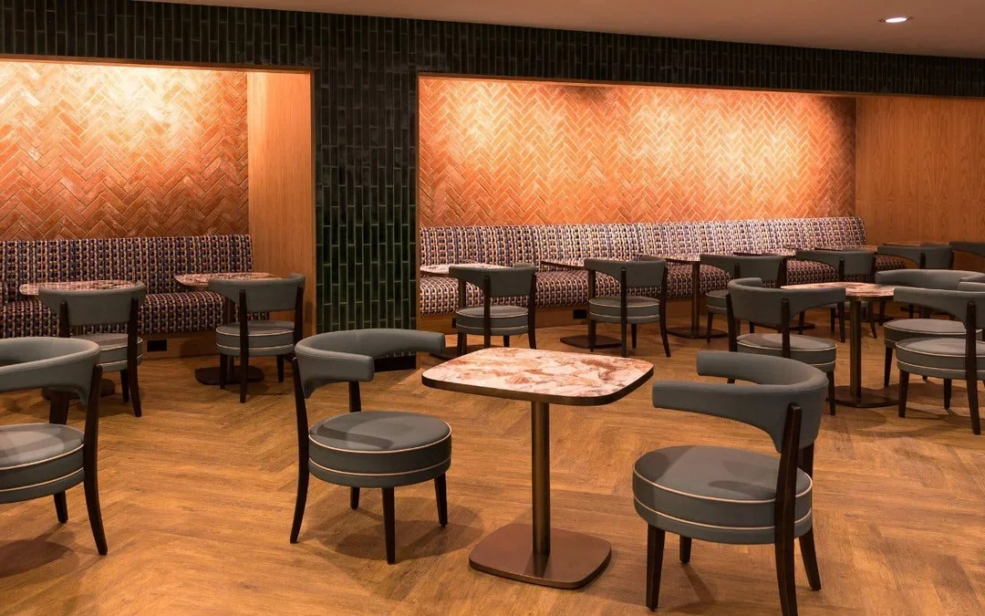 London Heathrow Airport: Plaza Premium Lounge at Terminal 4 Image 5