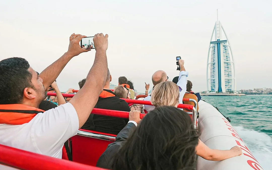 Love Boats Palm Jumeirah 60/75/90 Minutes Tour Image 8