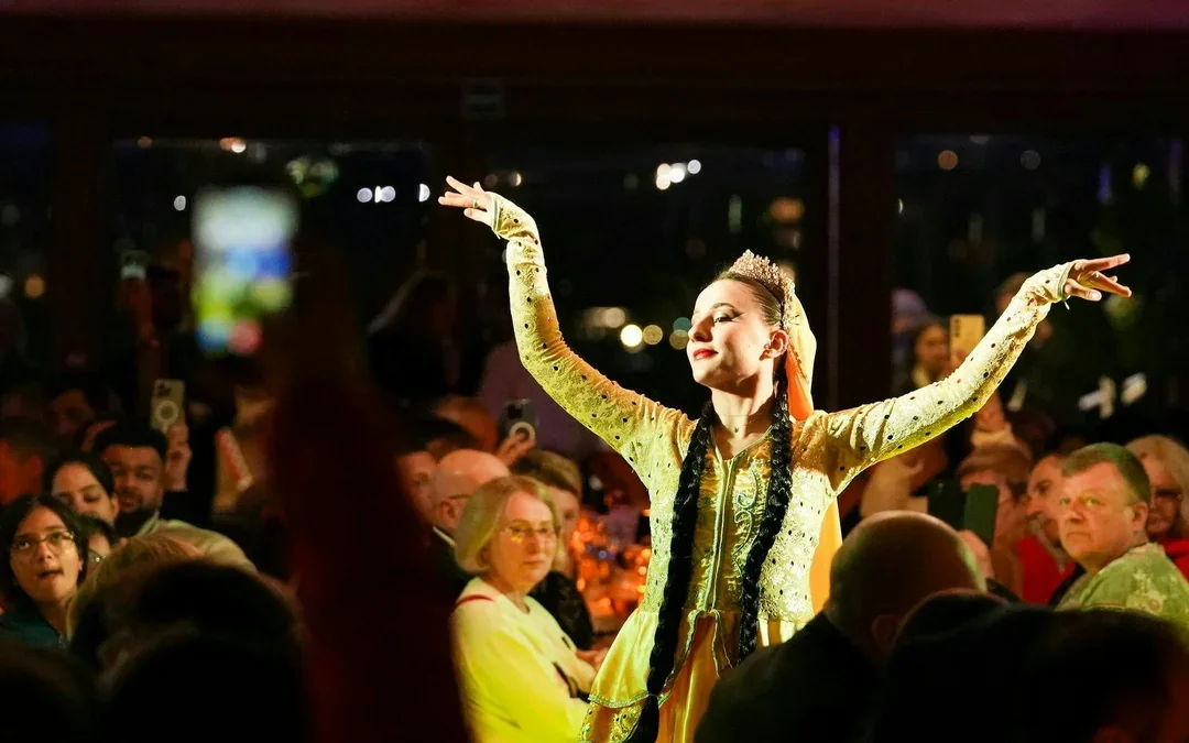 Luxury Bosphorus Dinner Cruise with Hotel Pickup Image 2
