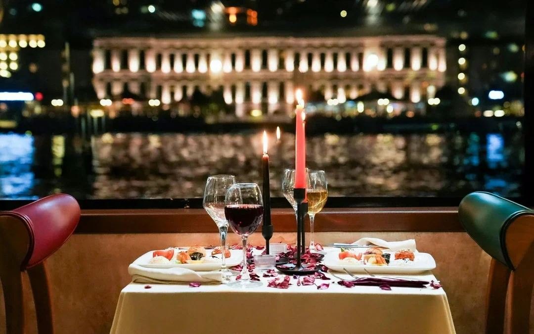 Luxury Bosphorus Dinner Cruise with Hotel Pickup Image 5