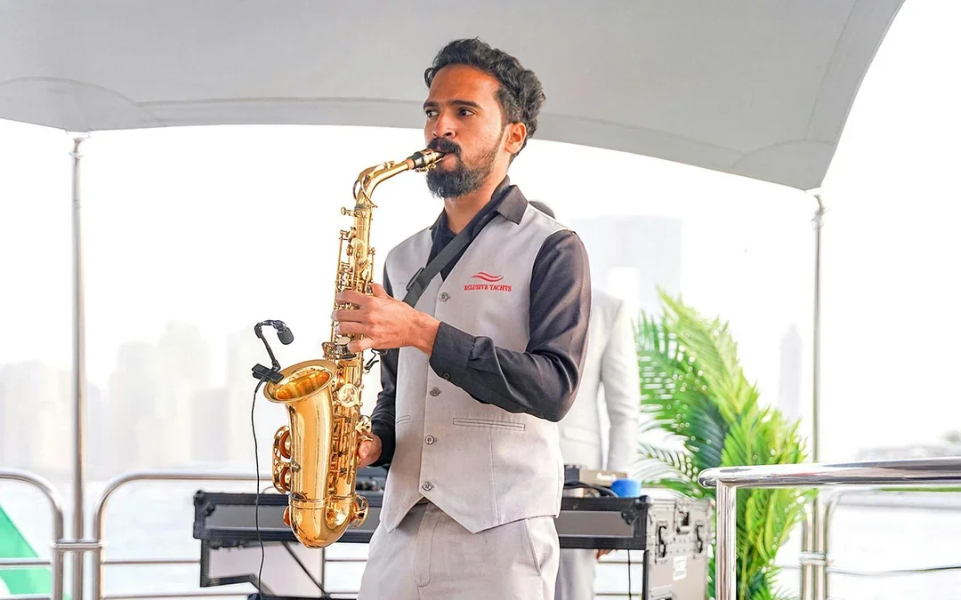 Luxury Superyacht Experience: VIP Dining, Premium Drinks, & Live Music Image 5