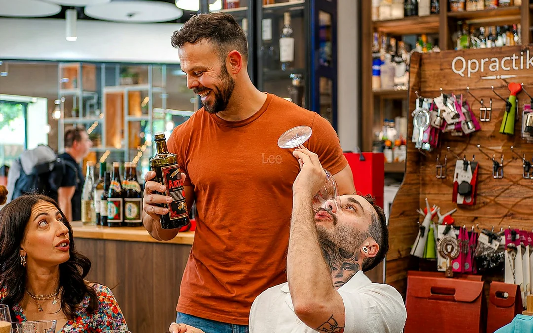 Málaga Andalusian Wine Tasting with 5 Wines and Local Bites Image 3