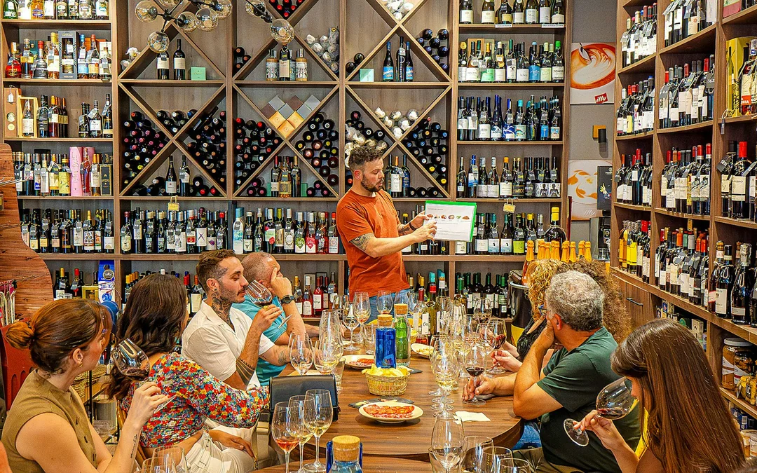 Málaga Wine Tasting with 5 Spanish Wines and Tapas Pairings Image 5