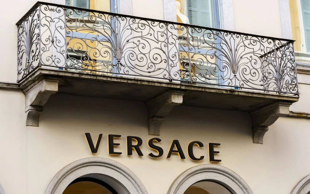 Milan Fashion Secrets: Self-Guided City Exploration Game Image 2
