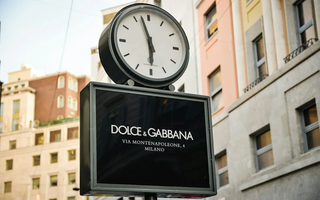 Milan Fashion Secrets: Self-Guided City Exploration Game Image 3