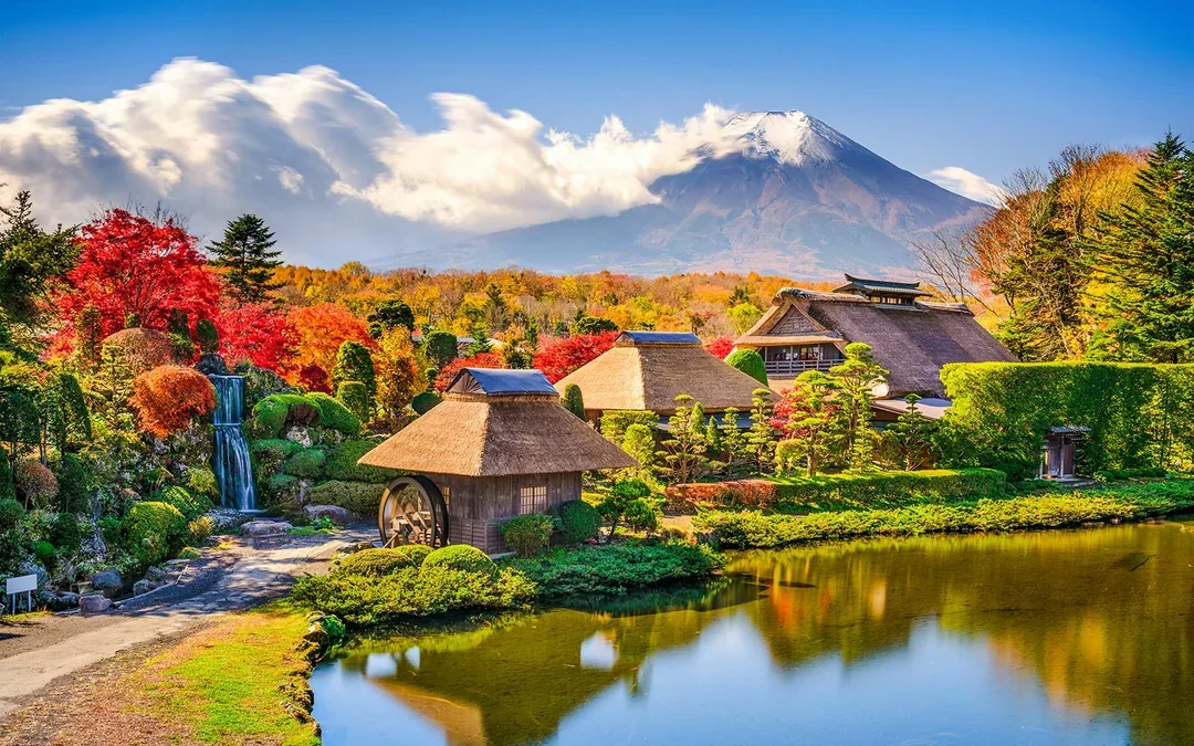 Mt. Fuji Instagrammable Tour: Chureito Pagoda, Oishi Park, Hikawa Clock Shop, Lawson Store, & More Image 8