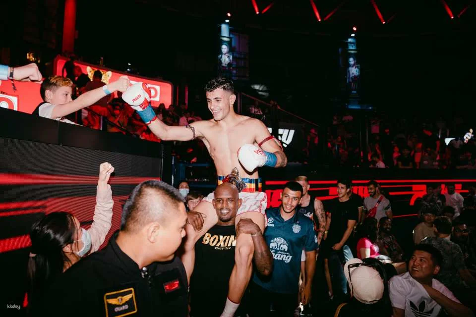 Muay Thai Boxing at Rajadamnern Stadium in Bangkok | Thailand