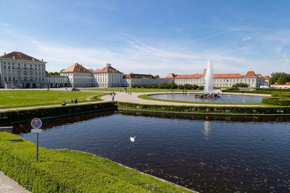 Munich 48-hour grand hop-on hop-off sightseeing tour