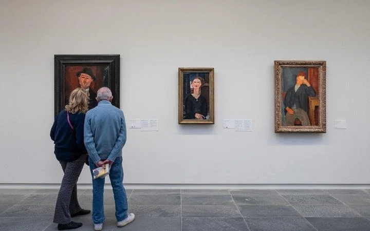 Musée de l'Orangerie Entry Ticket Options, Audio Guide, Seine River Cruise, or 24-Hour Hop-On Hop-Off Bus Pass Image 3