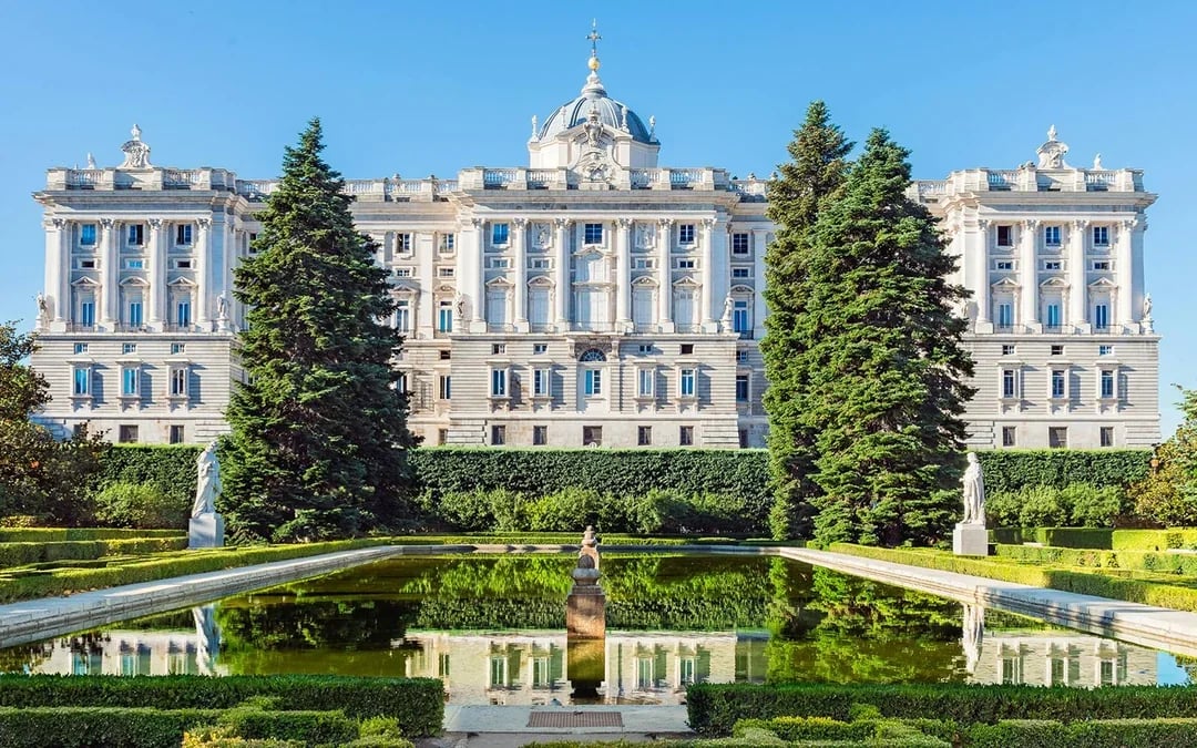 Museo del Prado & Royal Palace of Madrid Skip-the-Line Guided Tour  Image 4