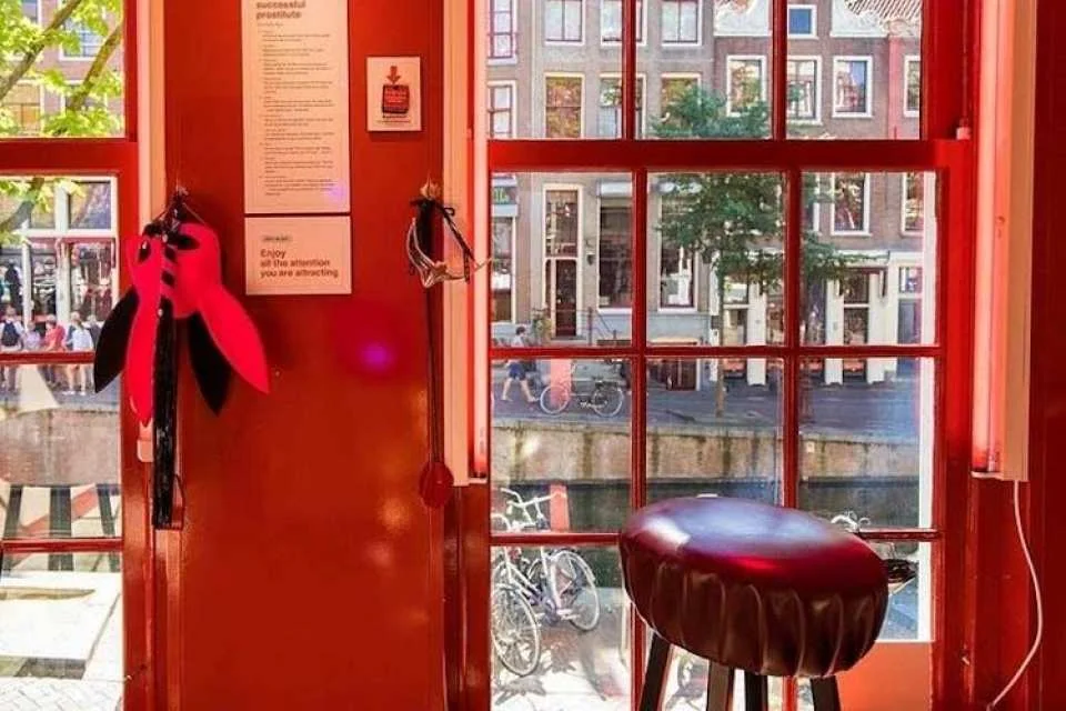 Mystery of the red-light district interactive walking audio tour
