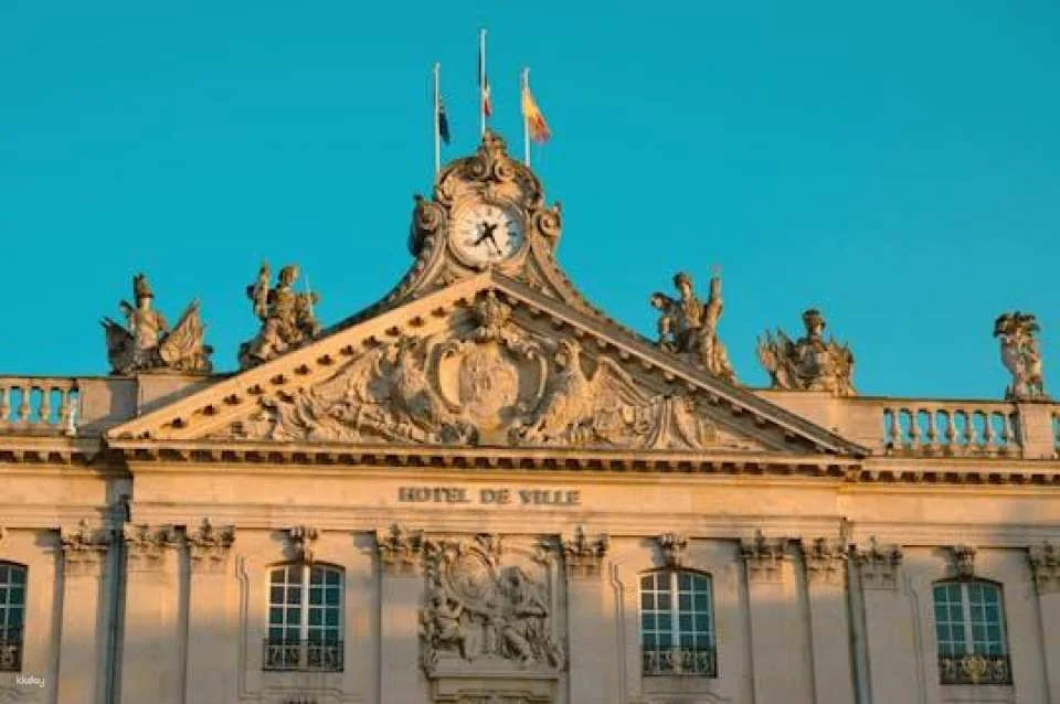 Nancy 2-hour introductory walking tour with a local