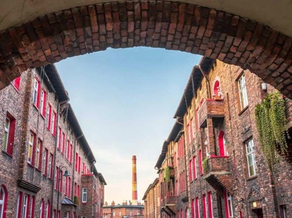 Navigate Katowice's Insta-perfect spots with a local