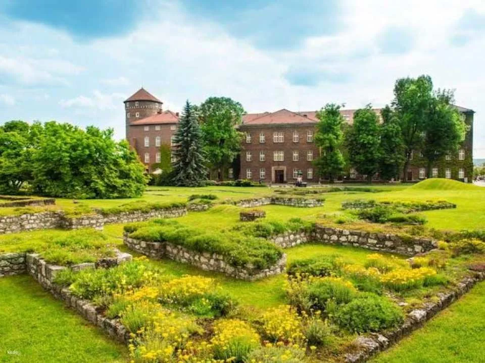 Navigate Kraków's Insta-perfect spots with a local