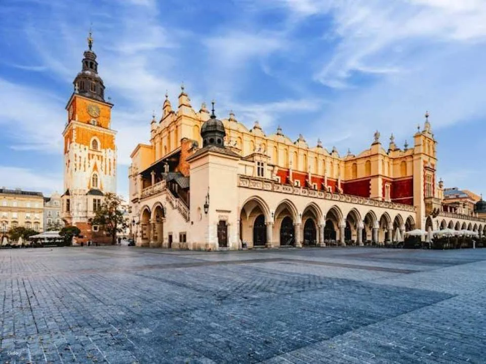 Navigate Kraków's Insta-perfect spots with a local
